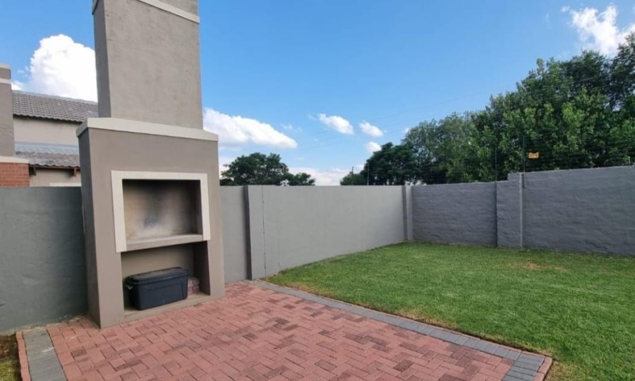 3 Bedroom Property for Sale in Grimbeeck Park North West